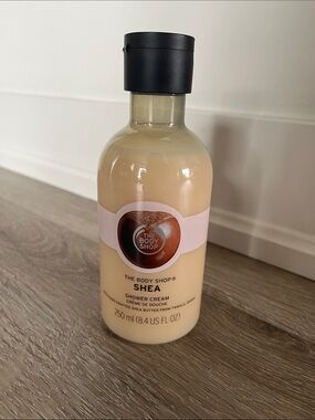 The Body Shop Shea Shower Cream